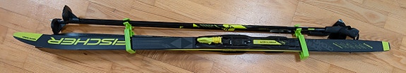Fischer 130cm sukset ja 105cm sauvat