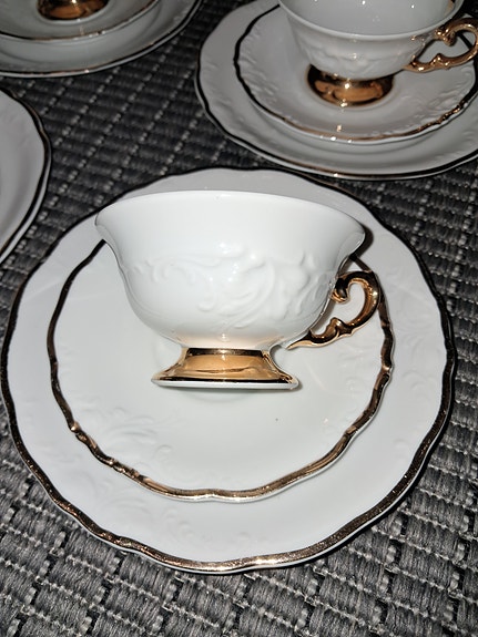Kultareunaiset kahvikupit 22 kappaletta