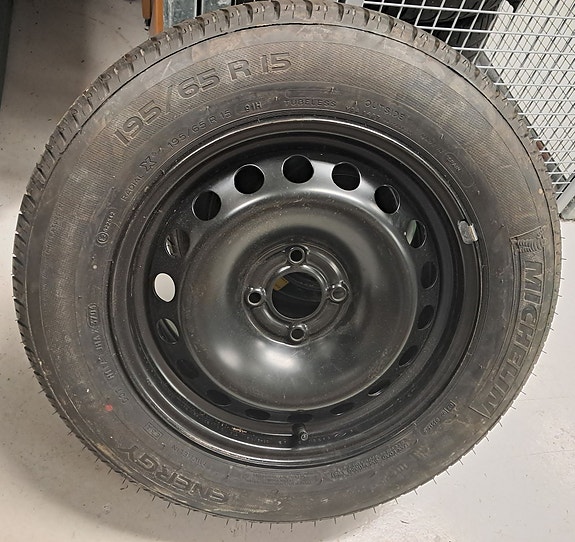 Michelin kesärenkaa vanteilla, 1kpl