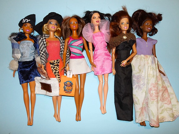 Barbielle iso vaatepaketti: 15 vaatetta/asustetta, nro 2