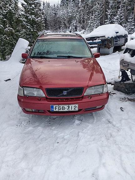 Volvo v70 mk1 2.4B 10 venttiiliä
