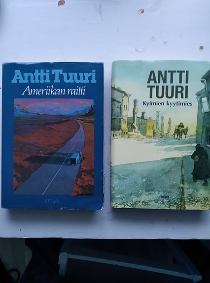 2 x Antti Tuuri