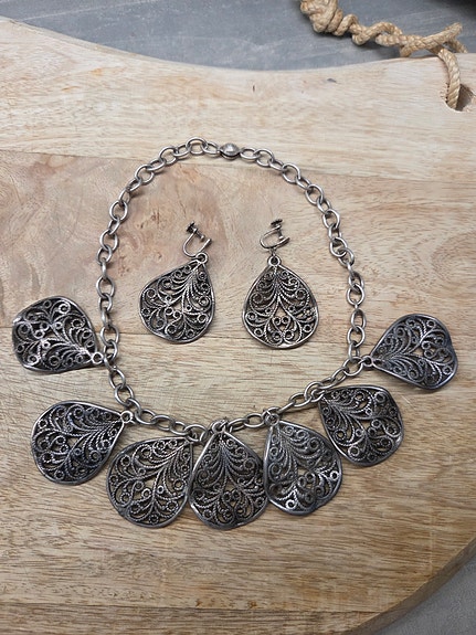 Vintage korut