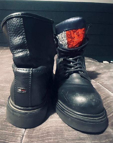 Tommy Hilfiger maiharit koko 36 musta