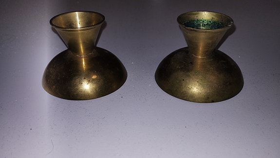 Messinkiset kynttilänjalat