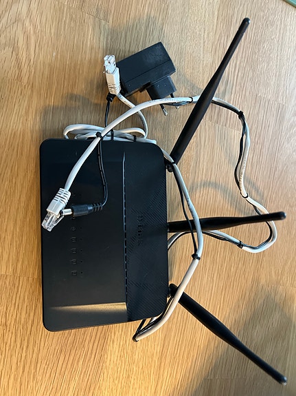 D-link DIR-809 langaton reititin musta