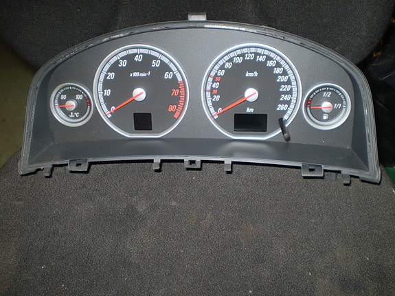 opel vectra c 2.0t mittaristo