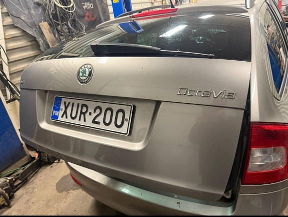 Skoda Octavia Myydään osina