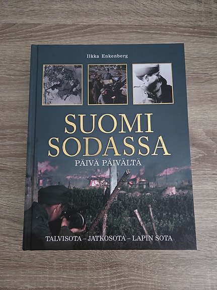 Suomi sodassa päivä päivältä -kirja