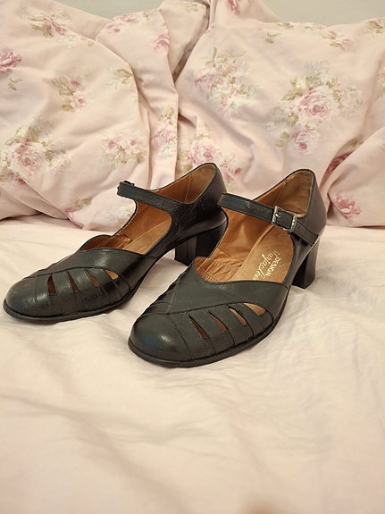 Vintage kotimaiset kengät 36/37