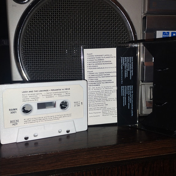 Product image 2 of 3