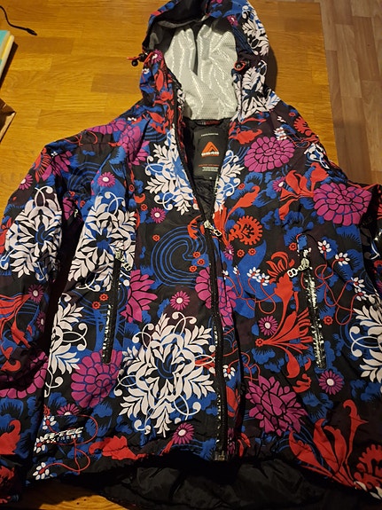 Product image 1 of 3