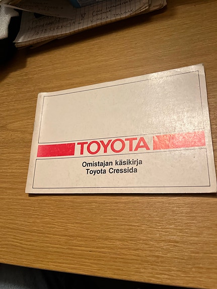 Toyota Cressida omistajan käsikirja suomenkielinen