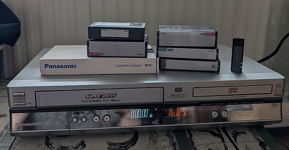 Digitointi: VHS, VHS-C, 8mm (Video8/Hi8) ja DVD – Pelasta muistosi