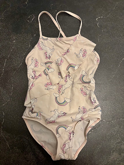Lindex uimapuku koko 110/116