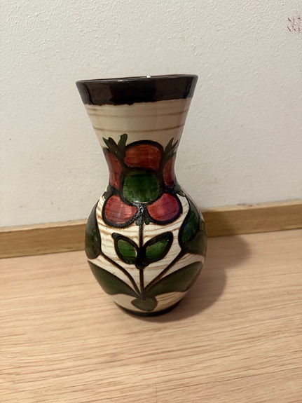 Keraaminen maljakko