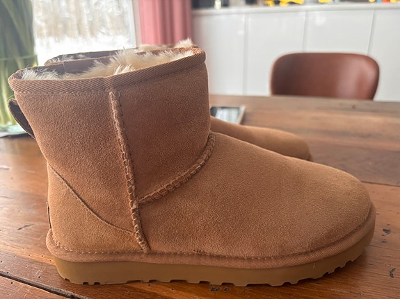 Ugg classic mini boots 38