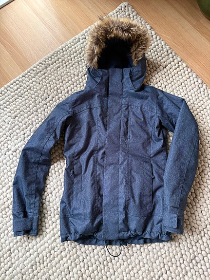 Myydään Burton laskettelutakki – koko 34 / XS