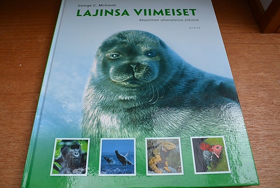 Lajinsa viimeiset Maailman uhanalaisia eläimiä kirja 192 sivua