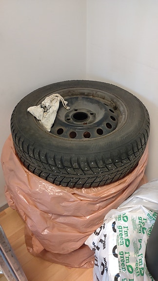 Nordman nastarenkaat vanteilla (185/65 R15)