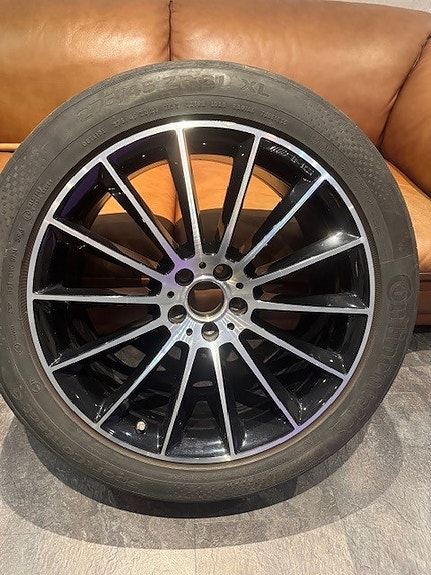 Mercedes-Benz A1670012500 renkaat vanteilla 21" 10Jx21H2 ET54 musta