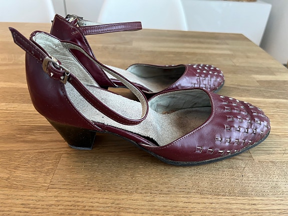 Product image 1 of 4