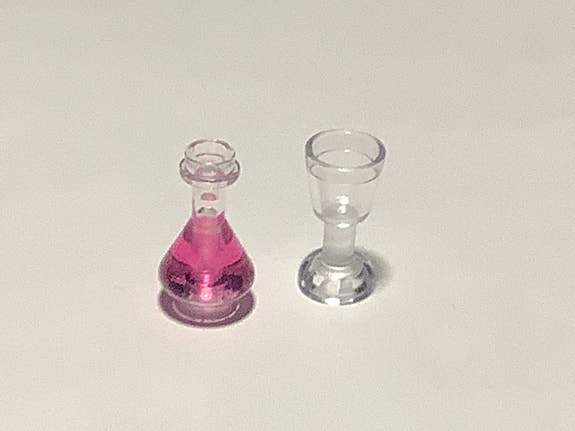 Lego Friends täytetty pullo ja pikari