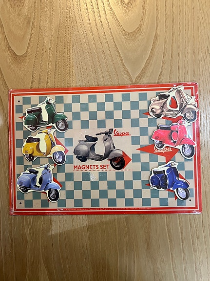 Vespa jääkaappimagneetti UUSi