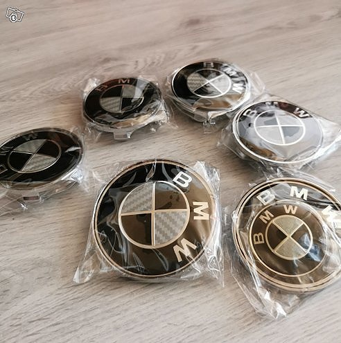 carbon look tarvike merkkisetit ja bmw vilkut sekä rek valot