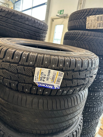 1kpl 195/75R16C Michelin nastarengas
