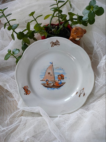 Arabia, 18 cm, lastenlautanen 1940 luku, II luokka,