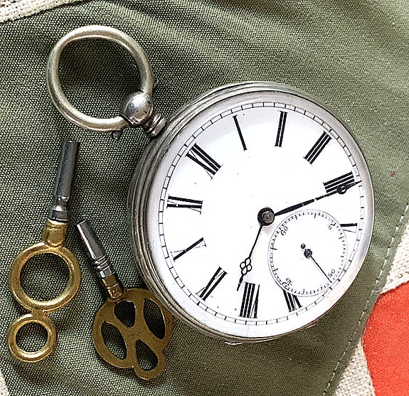 Avaivetoinen hopeakuorinen taskukello antiikki