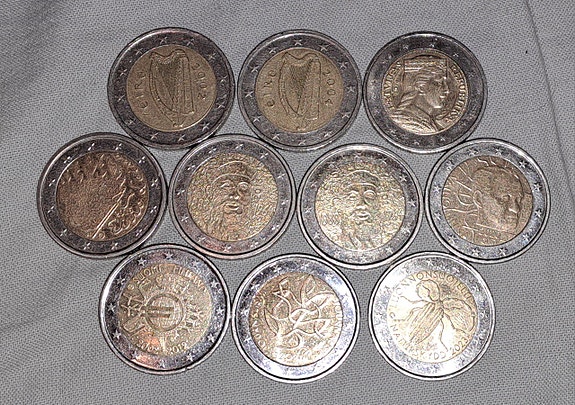 2€ kolikot 8kpl