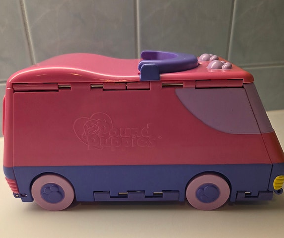 Pound puppies-auto