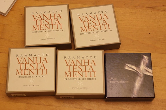 Vanha testamentti ja Uusi testamentti äänikirja CD