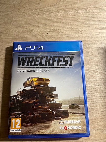 ps4 pelejä
