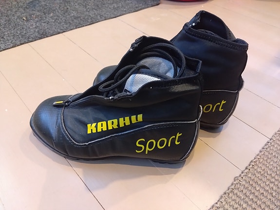 Karhu NNN monot, koko 35