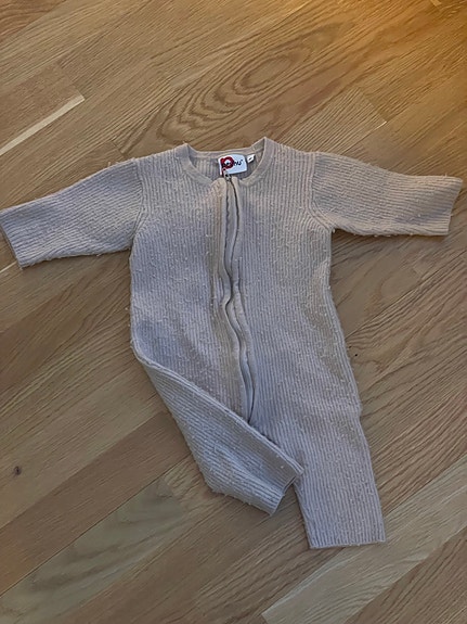 Vauvan beige villahaalari 62