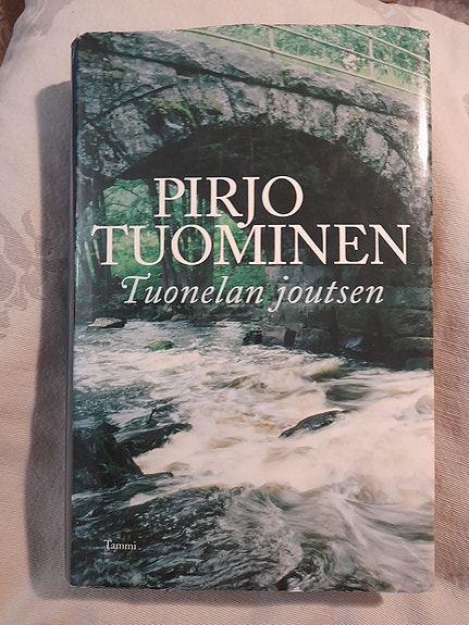 Pirjo Tuominen: Tuonelan joutsen