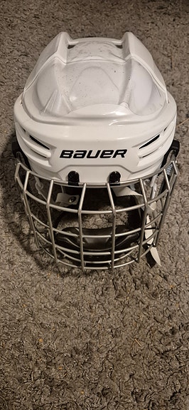 Bauer IMS 5.0 S jääkiekkokypärä ristikolla valkoinen pieni koko