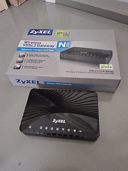 ZyXEL N300 langaton VDSL2 ADSL2+ -modeemi
