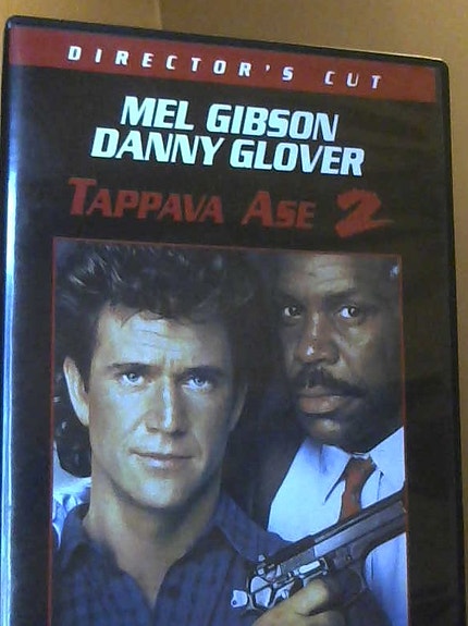 Tappava ase 2 -DVD-elokuva (suomitekstit)