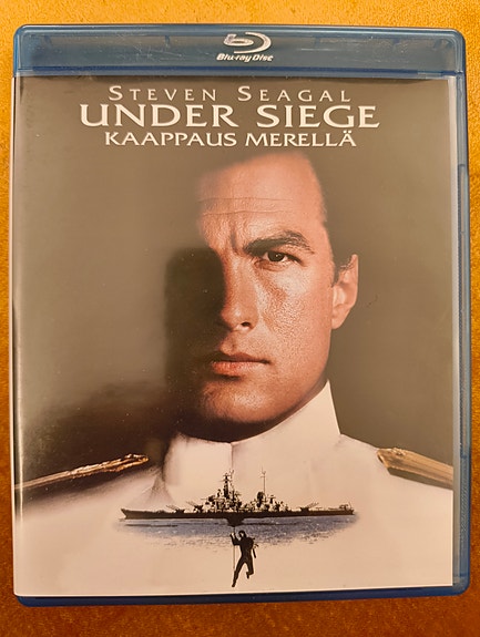 Under Siege (Blu-ray) Suomipainos