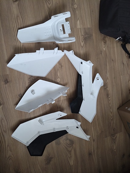 Product image 2 of 9