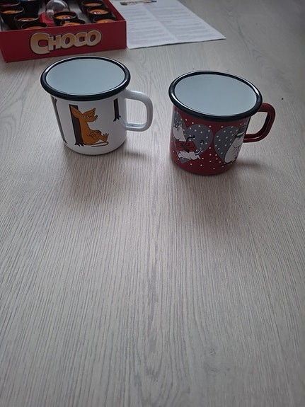Muurlan emalimukit