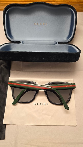 Gucci Aurinkolasit