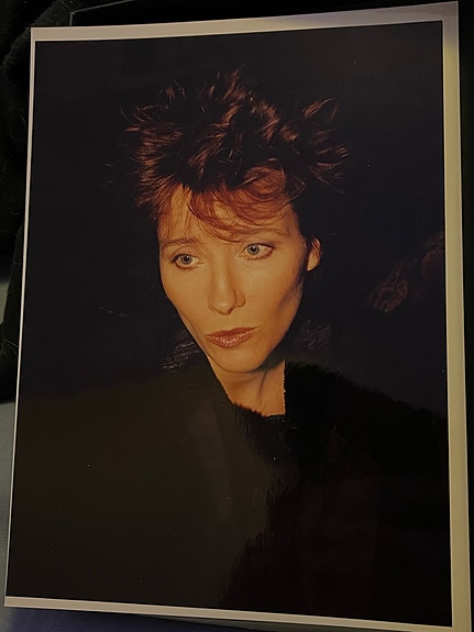 Emma Thompson värivalokuvasuurennos