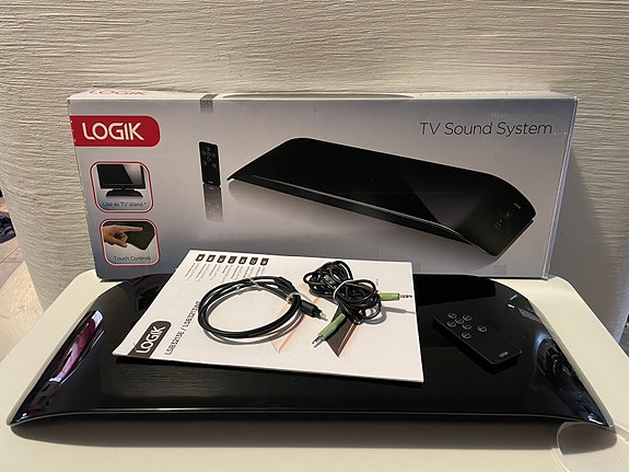 Myydään LOGIK TV Sound System – siisti ja toimiva äänijalusta televisiolle
