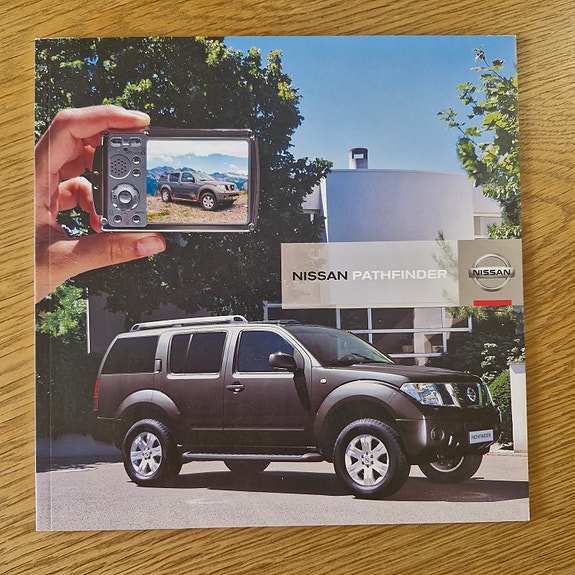Nissan Pathfinder -esite 2006