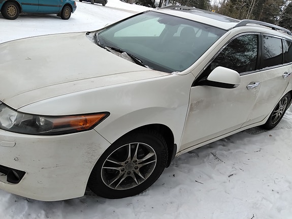 Puretaan Honda Accord Executive Tourer 2,2 i-Dtec 2009